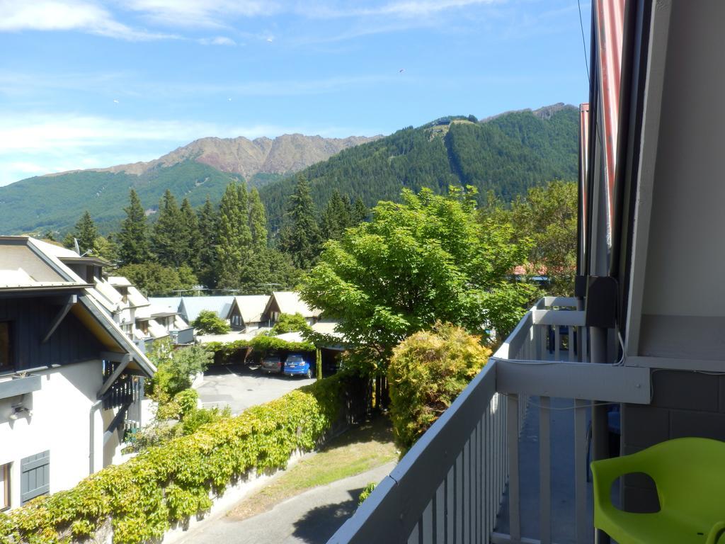 Wakatipu View *